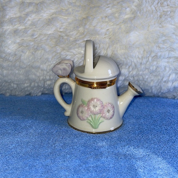 Vintage LENOX Treasures Treasure Box. - Picture 3 of 7